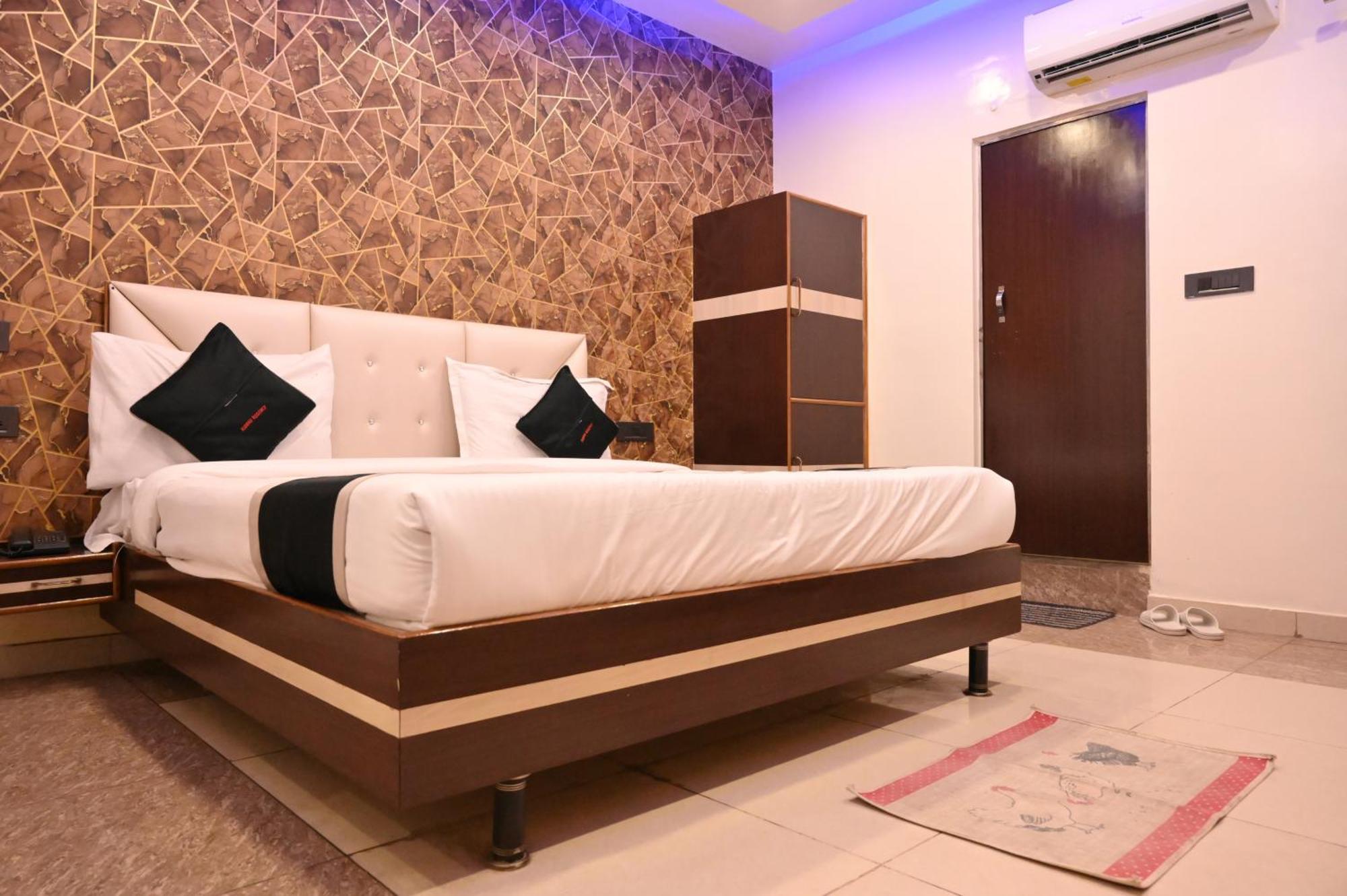 Hotel Riddhi Regency Lucknow Dış mekan fotoğraf